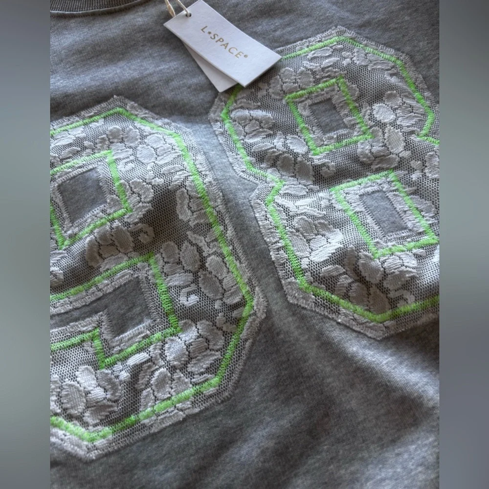 Anthropologie Legend Sweatshirt Size Medium NWT - Picture 5 of 7
